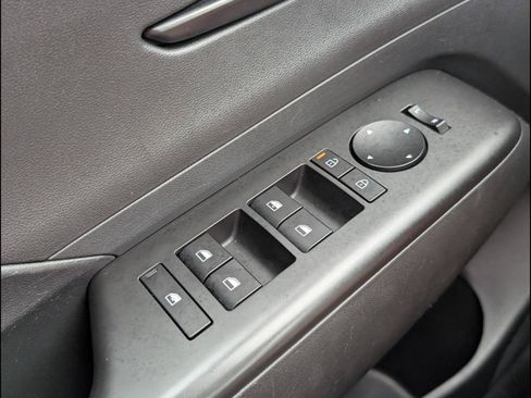 Used 2025 Hyundai Kona SEL FWD image 20