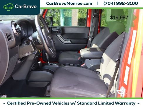 Used 2018 Jeep Wrangler Unlimited Sport w/ Connectivity Group AWD/4WD image 15