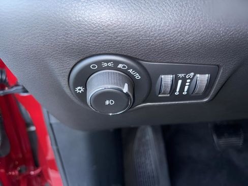 New 2026 Jeep Compass Latitude AWD/4WD image 15