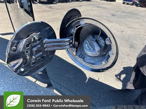 Used 2015 RAM 1500 Express AWD/4WD image 11