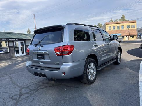 Used 2017 Toyota Sequoia Limited w/ Safety & Convenience Package AWD/4WD image 5