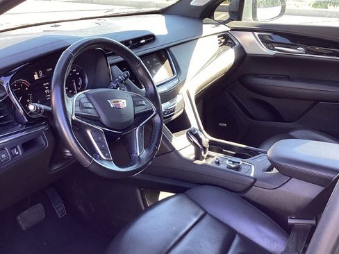 Used 2024 Cadillac XT5 Premium Luxury image 10