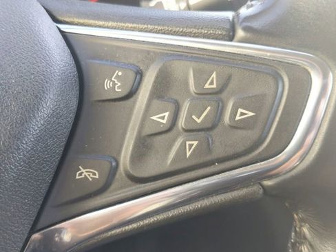 Used 2021 Chevrolet Equinox LT w/ Driver Convenience Package FWD image 22