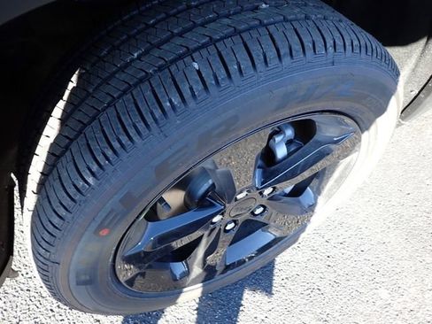 New 2025 Jeep Grand Cherokee Altitude AWD/4WD image 9