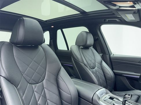 Used 2023 BMW X5 xDrive40i w/ M Sport Package image 46