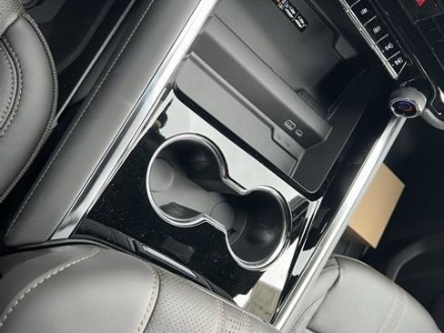 New 2026 Chevrolet Tahoe High Country image 11