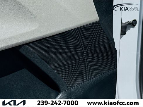 New 2026 Kia Sorento S image 23