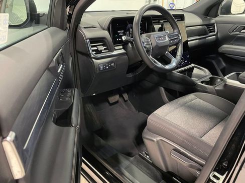 Used 2025 GMC Terrain Elevation image 16