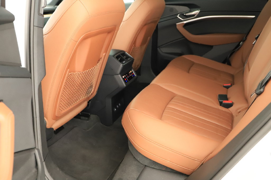 Certified 2024 Audi Q8 e-tron Premium AWD/4WD image 28