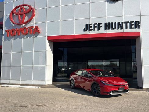 New 2026 Toyota Prius SE image 1