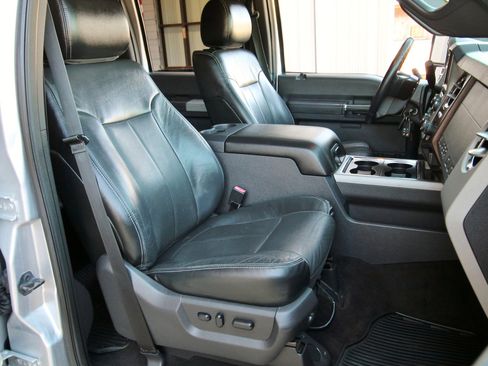 Used 2013 Ford F250 Lariat w/ FX4 Off Road Pkg AWD/4WD image 41