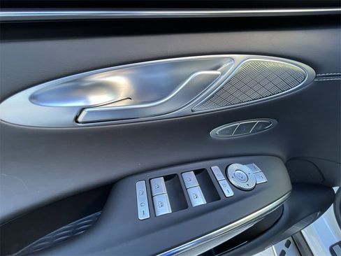 Used 2025 Genesis GV70 3.5T Sport w/ Sport Prestige Package image 15