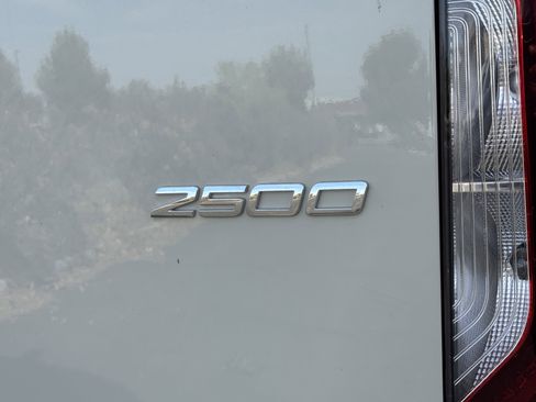 New 2024 Mercedes-Benz Sprinter 2500 image 14