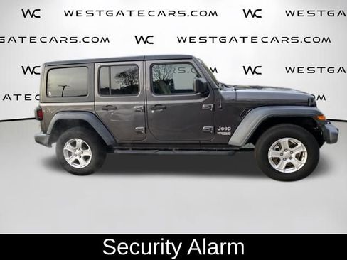 Used 2018 Jeep Wrangler Unlimited Sport S image 24