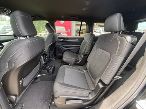 New 2026 Jeep Grand Cherokee L Laredo RWD image 11