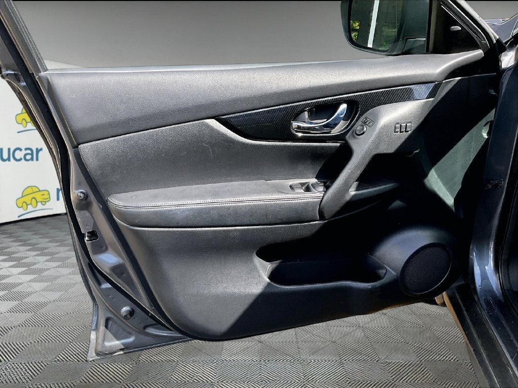Used 2020 Nissan Rogue SL w/ Premium Package AWD/4WD image 9