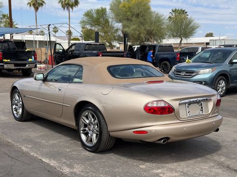 Used 2002 Jaguar XK8 Convertible RWD image 5