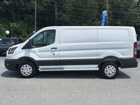 Certified 2025 Ford Transit 250 Low Roof w/ Exterior Upgrade Package RWD image 4