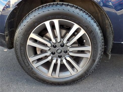 Used 2023 Land Rover Range Rover SE image 10