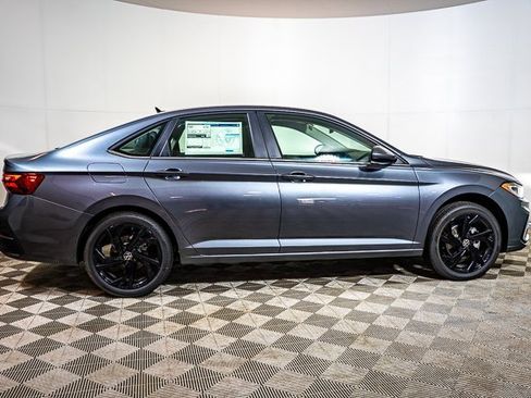 New 2025 Volkswagen Jetta SE image 34