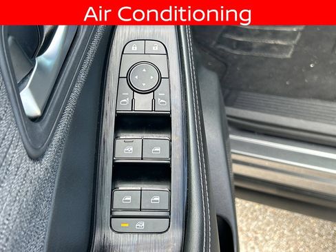 Used 2023 Nissan Rogue SV FWD image 15