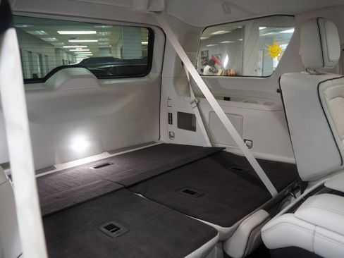 Used 2018 Lincoln Navigator Black Label image 37