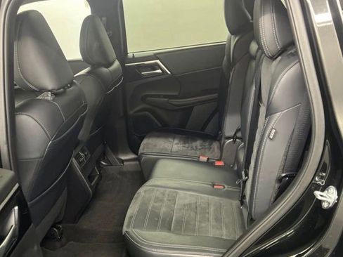 Used 2024 Mitsubishi Outlander SE AWD/4WD image 23