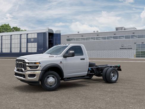 New 2026 RAM 5500 Tradesman w/ Chrome Appearance Group AWD/4WD image 2