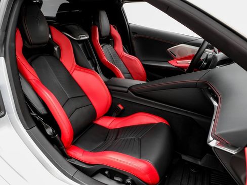 Used 2021 Chevrolet Corvette Stingray 2LT w/ Battery Protection Package image 27