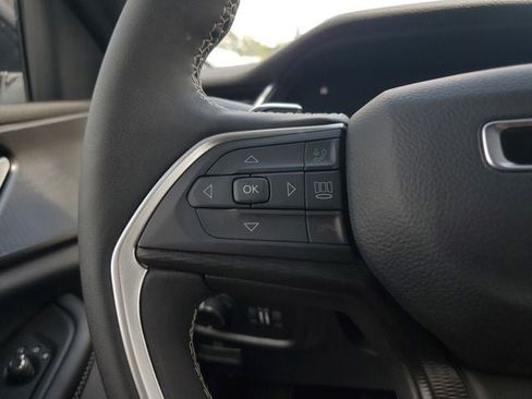 Certified 2025 Jeep Grand Cherokee Altitude RWD image 25