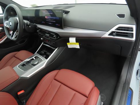 New 2026 BMW 330i Sedan w/ M Sport Package image 17