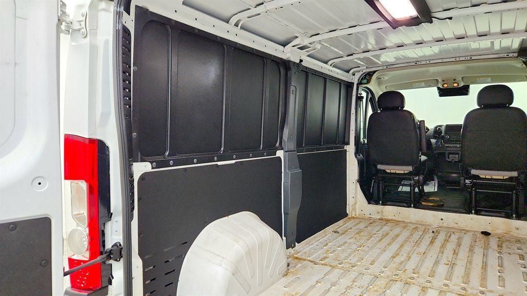 Used 2025 RAM ProMaster 2500 w/ Convenience Group FWD image 20