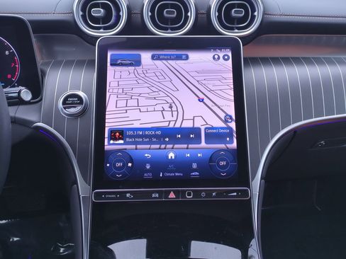 Used 2023 Mercedes-Benz GLC 300 4MATIC image 26