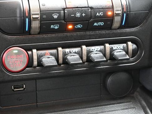 Used 2021 Ford Mustang Shelby GT500 w/ Carbon Fiber Track Pack image 16