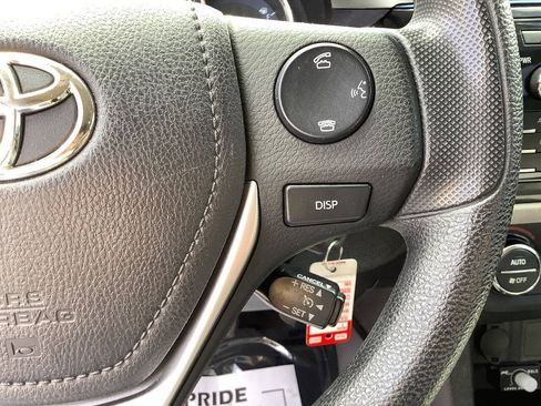 Used 2016 Toyota Corolla LE FWD image 38