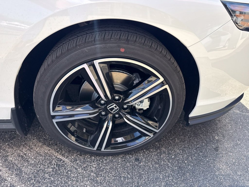 Used 2026 Honda Accord Sport image 15