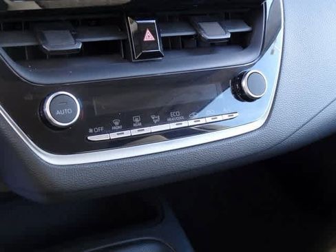 Used 2023 Toyota Corolla LE image 14