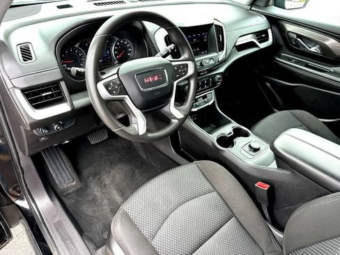 Used 2024 GMC Terrain SLE FWD image 12