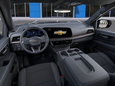New 2026 Chevrolet Suburban LS AWD/4WD image 16