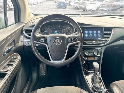 Used 2021 Buick Encore Preferred image 21