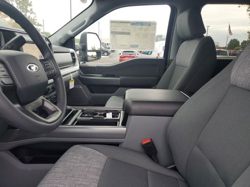 New 2026 Ford F250 XLT w/ XLT Premium Package image 17
