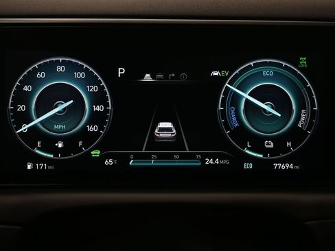 Certified 2022 Hyundai Tucson Limited AWD/4WD image 9