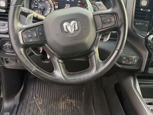 Used 2022 RAM 1500 Laramie AWD/4WD image 11