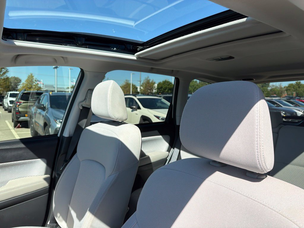 Used 2017 Subaru Forester 2.5i Premium AWD/4WD image 5