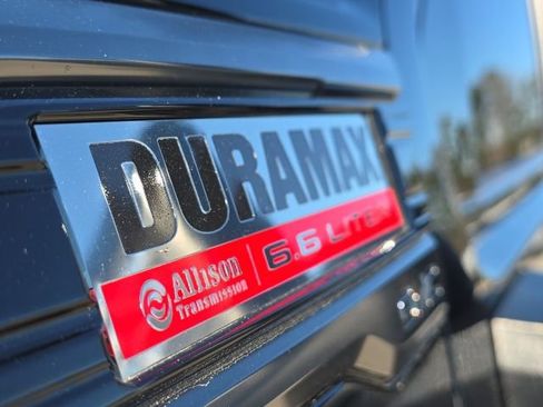 Used 2022 GMC Sierra 2500 AT4 w/ AT4 Preferred Package image 9