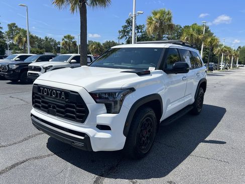 Used 2025 Toyota Sequoia TRD Pro AWD/4WD image 5