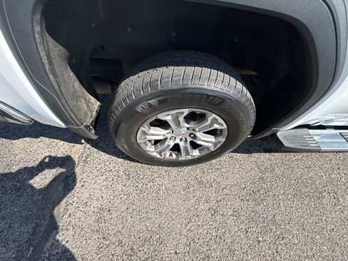 Certified 2022 GMC Sierra 1500 SLT w/ SLT Convenience Package image 40