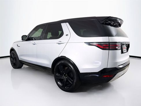 Used 2023 Land Rover Discovery Metropolitan Edition AWD/4WD image 34