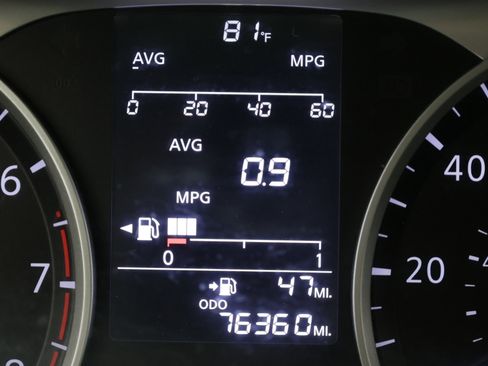 Used 2020 Nissan Versa S FWD image 21