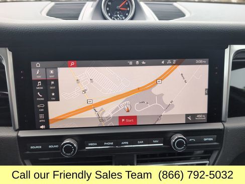 Used 2021 Porsche Macan image 23